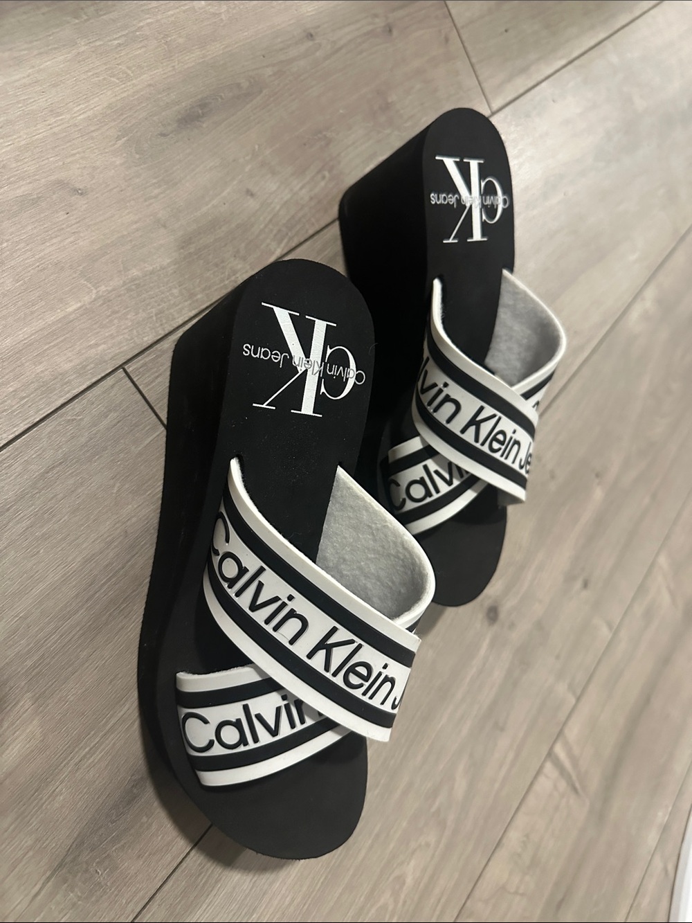 Calvin Klein Black and White Crisscross Logo Slide Sandals